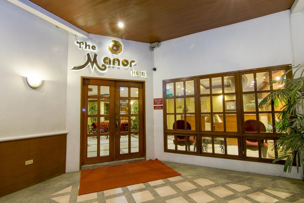 The Manor Hotel Davao Stadt Exterior foto